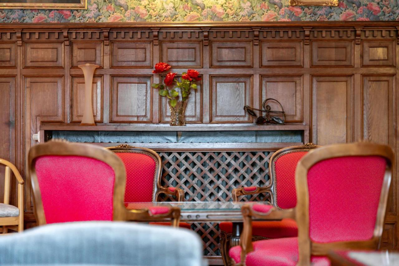 Hotel Le Cor De Chasse Saint-Hubert Ngoại thất bức ảnh