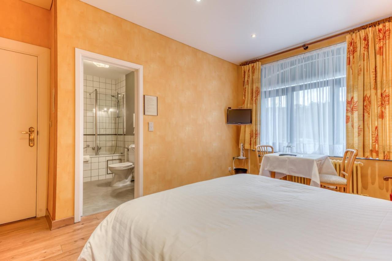 Hotel Le Cor De Chasse Saint-Hubert Ngoại thất bức ảnh