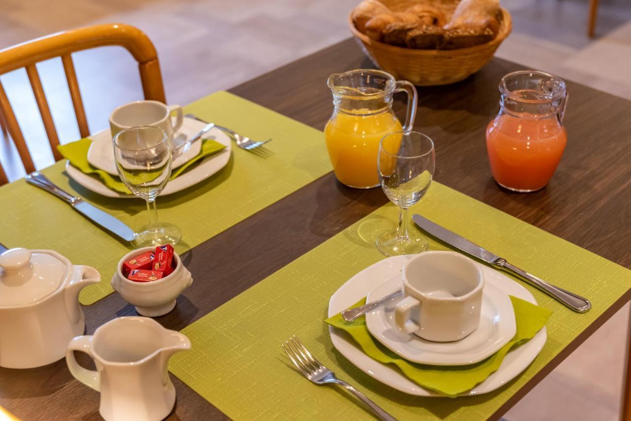 Hotel Le Cor De Chasse Saint-Hubert Ngoại thất bức ảnh