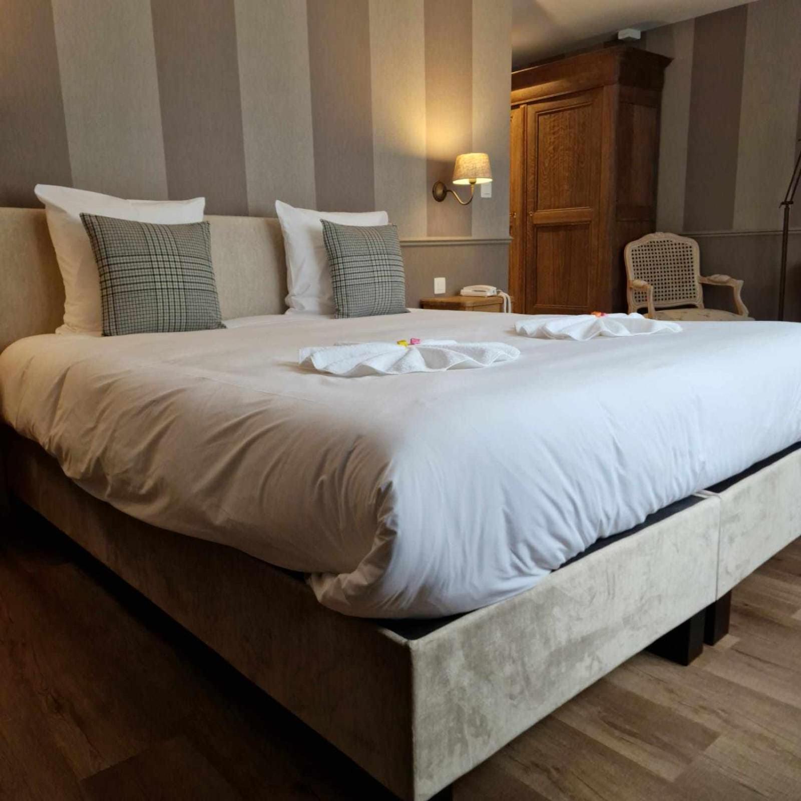 Hotel Le Cor De Chasse Saint-Hubert Ngoại thất bức ảnh