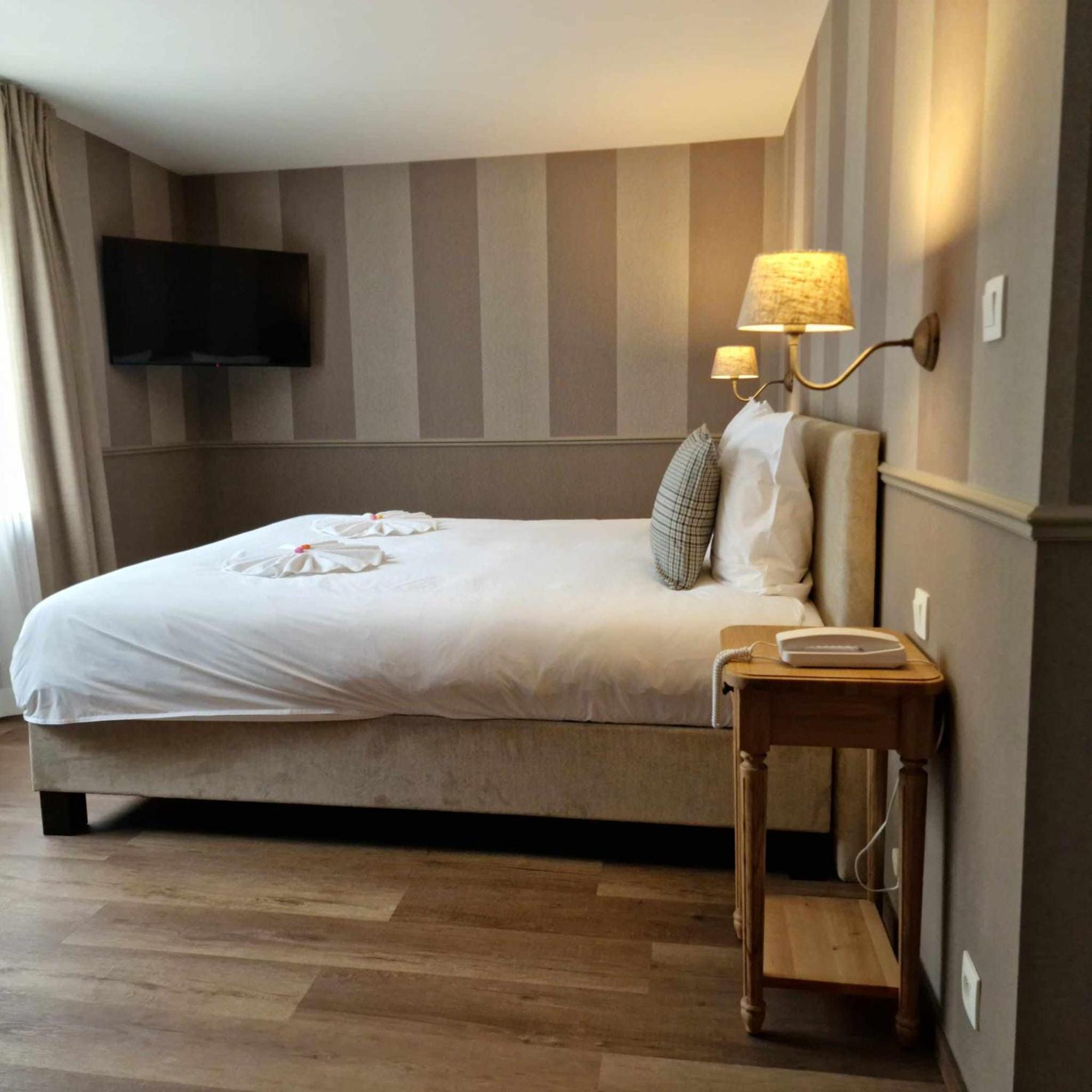 Hotel Le Cor De Chasse Saint-Hubert Ngoại thất bức ảnh